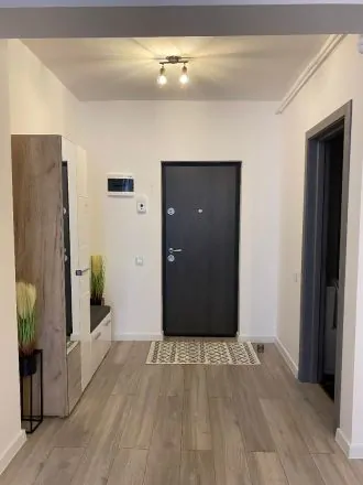 Închiriez apartament 